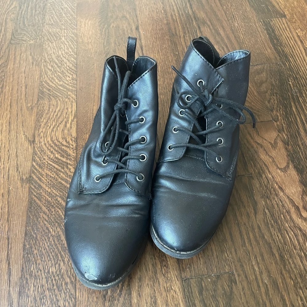 American Eagle black shoes